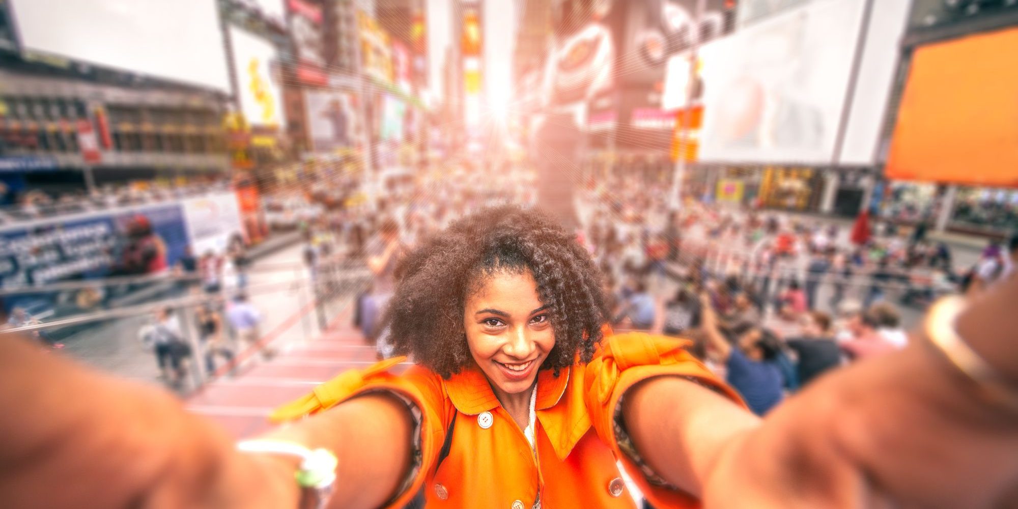 Mulher viajando sozinha: 6 dicas para ter uma ótima experiência na viagem Mulher viajando sozinha: 6 dicas para ter uma ótima experiência na viagem