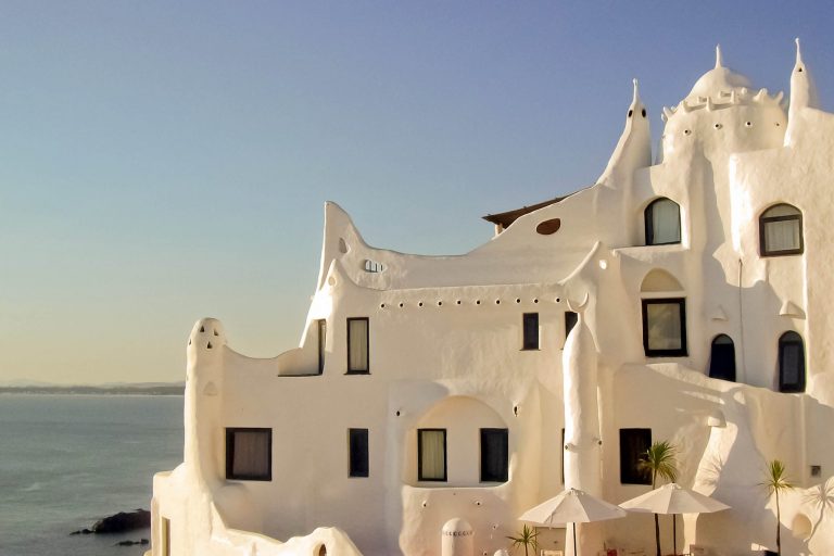 os-pontos-turisticos-mais-incriveis-de-punta-del-este %name Destinos no Nordeste para o Réveillon 2022