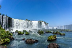 iStock 1346865831 300x200 6 lugares que você deve conhecer em Foz do Iguaçu